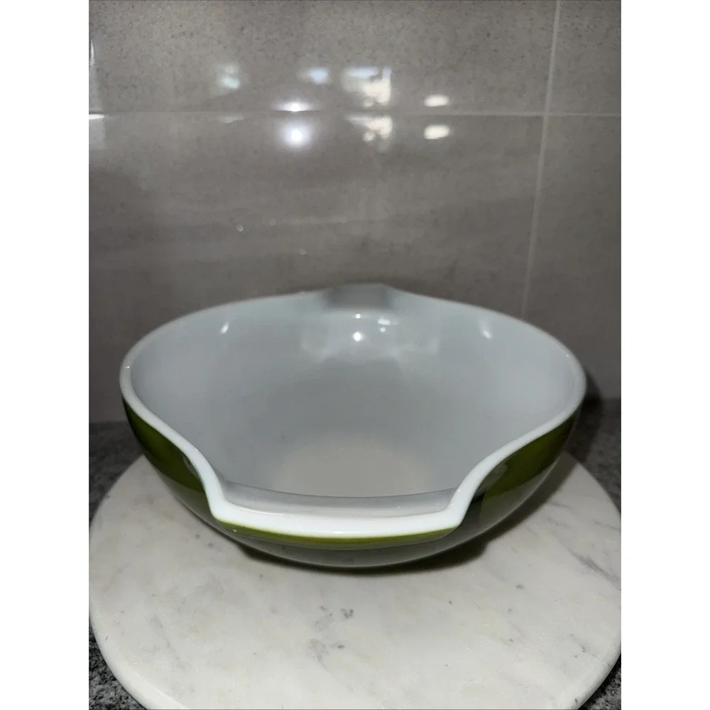 Vintage Pyrex Green 4 Quart #444 Cinderella Mixing Bowl W Glass Lid
